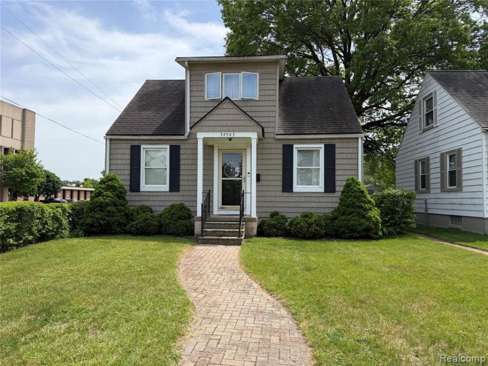 34503 Chestnut St , Wayne, Michigan 48184, Estados Unidos