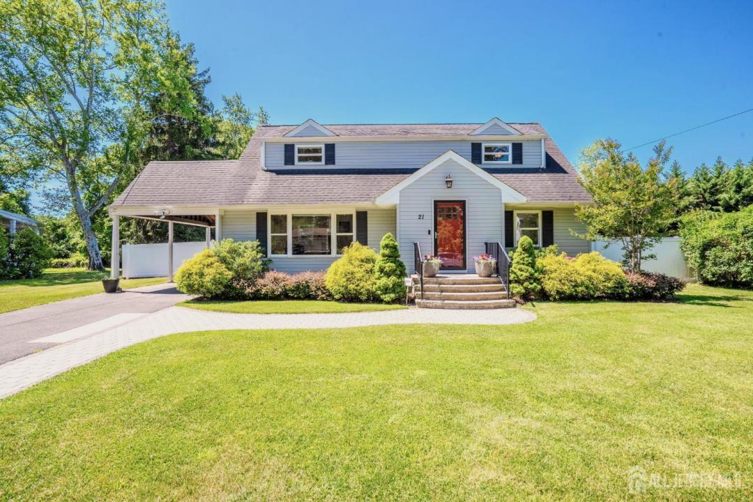 -21 Inwood Drive, East Brunswick, New Jersey 08816, USA