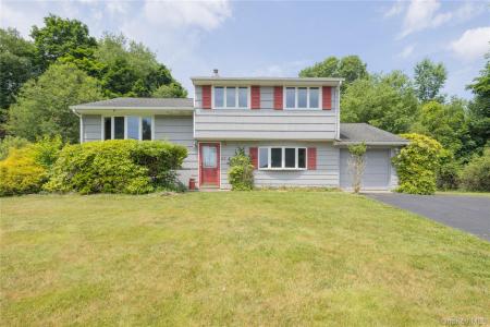 23 Lark Street, Pearl River, New York 10965, USA