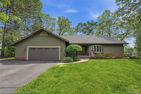 4233 Blain Island Road, Waterford Charter Township, Michigan 48329, USA