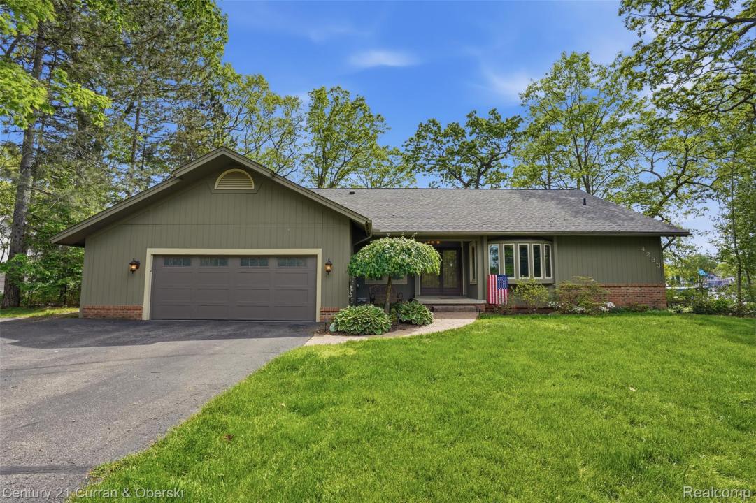 4233 Blain Island Road, Waterford Charter Township, Мичиган 48329, Соединенные Штаты
