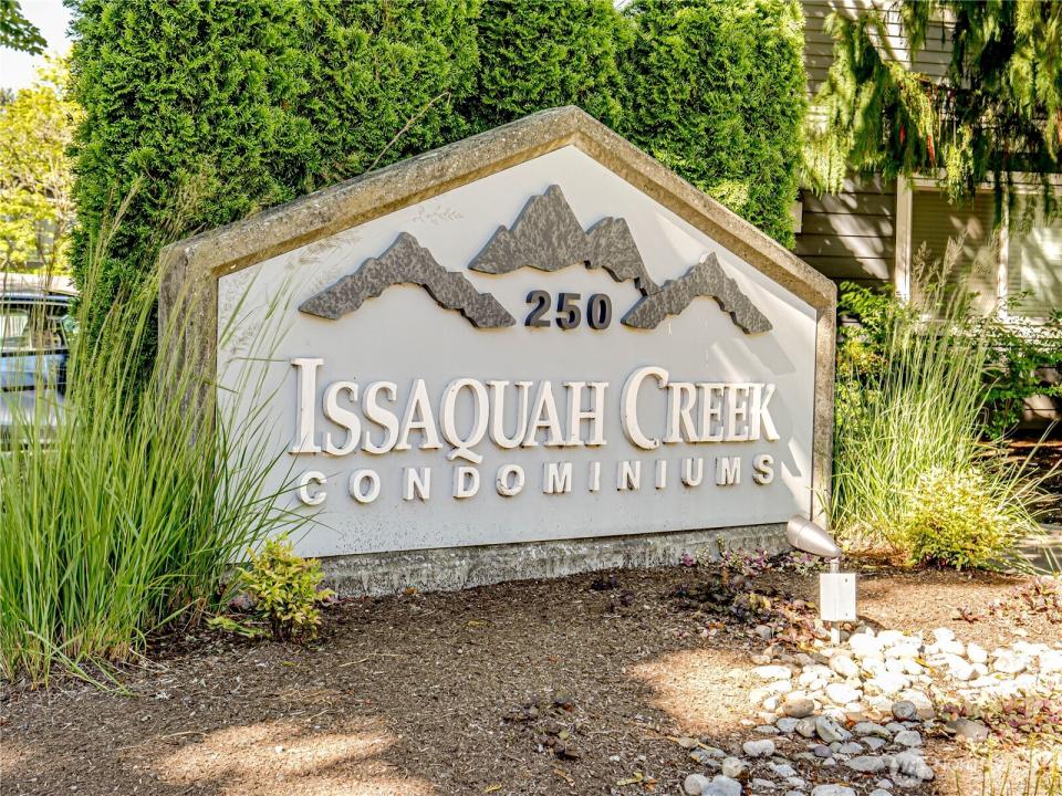 250 NW Dogwood Street , C 302, Issaquah, Washington 98027, États-Unis