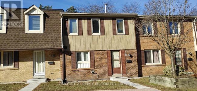 270 TIMBERBANK MAIN & 2ND BOULEVARD, Toronto (l'amoreaux), Ontario M1W 2M1, Canadá