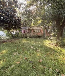 2207 Laverne Drive NW, Huntsville, Alabama 35801, USA