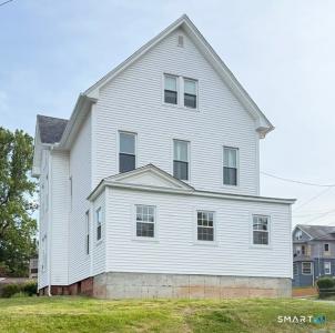 84 Alcove Street #3 3, Meriden, Connecticut 06451, États-Unis