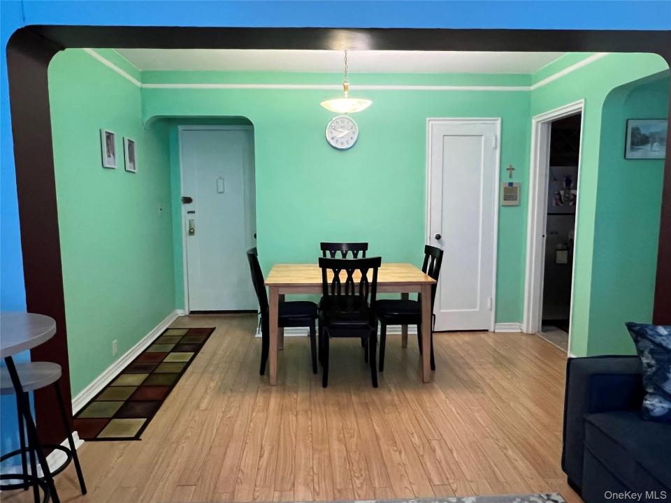 821 Bronx River Road #6D, Bronx, New York 10708, Stati Uniti