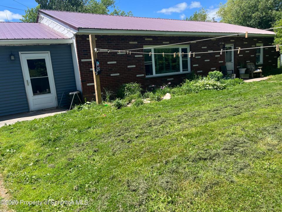 1079 Crosstown Highway, Starrucca, Pennsylvania 18462, USA