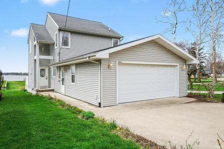 1007 Chapman Lake Drive, Warsaw, Indiana 46582, USA