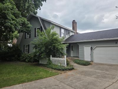 351 Eastmoor Avenue SE, Grand Rapids, Michigan 49546, USA