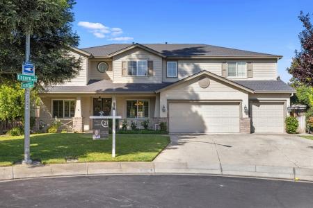 4201 Encore Lane, Modesto, California 95357, USA