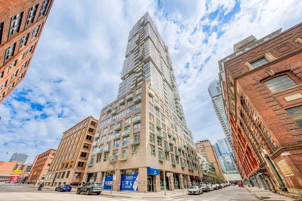 30 NELSON STREET, Toronto, Ontario M5V 0H5, Canada