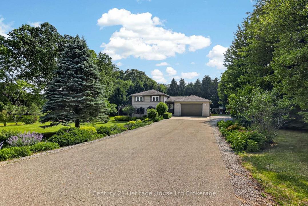 1567 FORESTRY FARM ROAD, Norfolk, Ontario N0G 1G0, Canadá