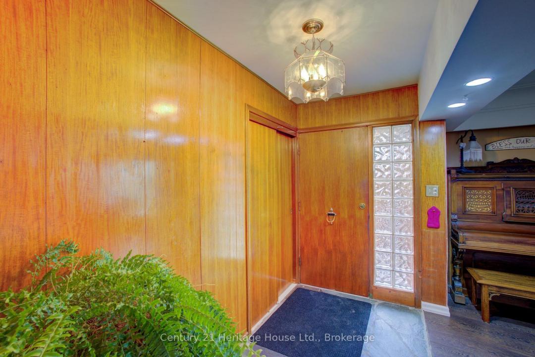 252 DURHAM ROAD W, West Grey, Ontario N0G 1R0, Kanada