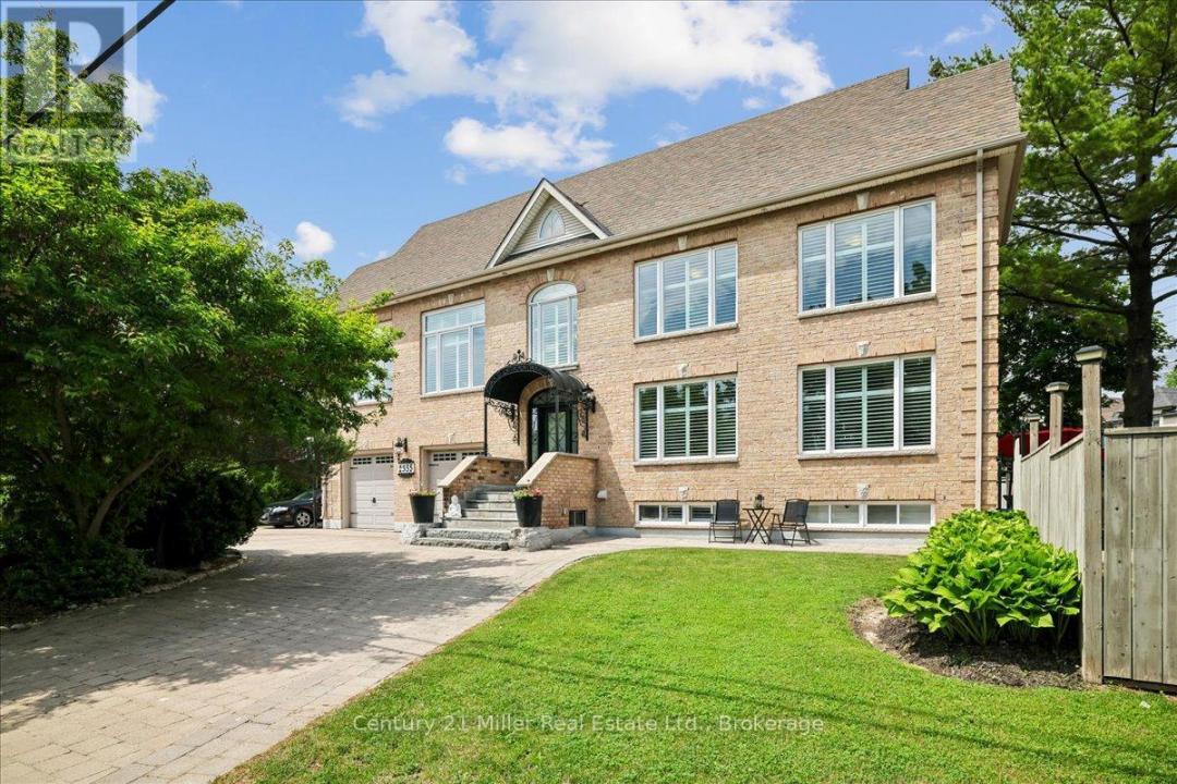2355 OLD CARRIAGE ROAD, Mississauga (erindale), Ontario L5C 1Y6, Kanada