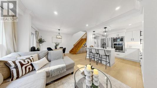 205 PARK DRIVE, Whitchurch-stouffville (stouffville), Ontario L4A 1J8, Canada