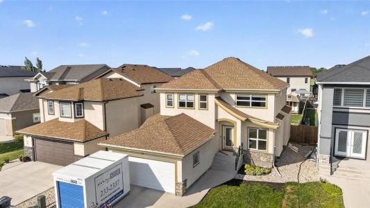 11 CLAUDE MONGEAU PLACE, Winnipeg, Manitoba R3W 0J6, Canada