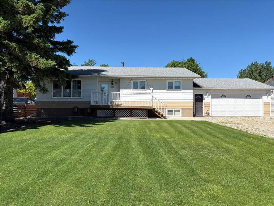 521 SIXTH AVENUE EAST, Ste Rose Du Lac, Manitoba R0L 1S0, CANADÁ
