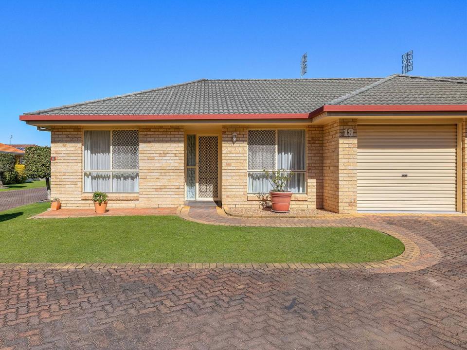 Unit 18 'Village Green' 4 Caloundra Road, Caloundra, QLD 4551, Australie