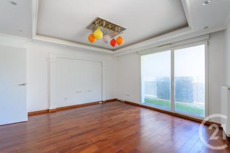 Bobigny, Île-de-France 93000, France