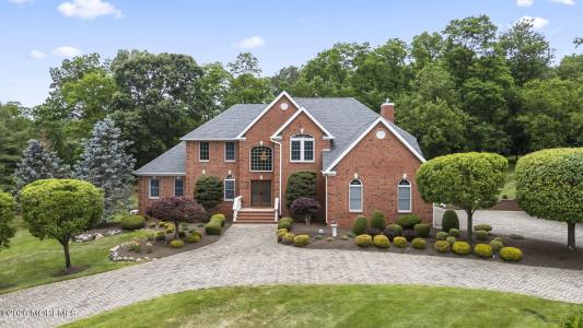 10 Castlehill Drive, Marlboro, New Jersey 07746, USA