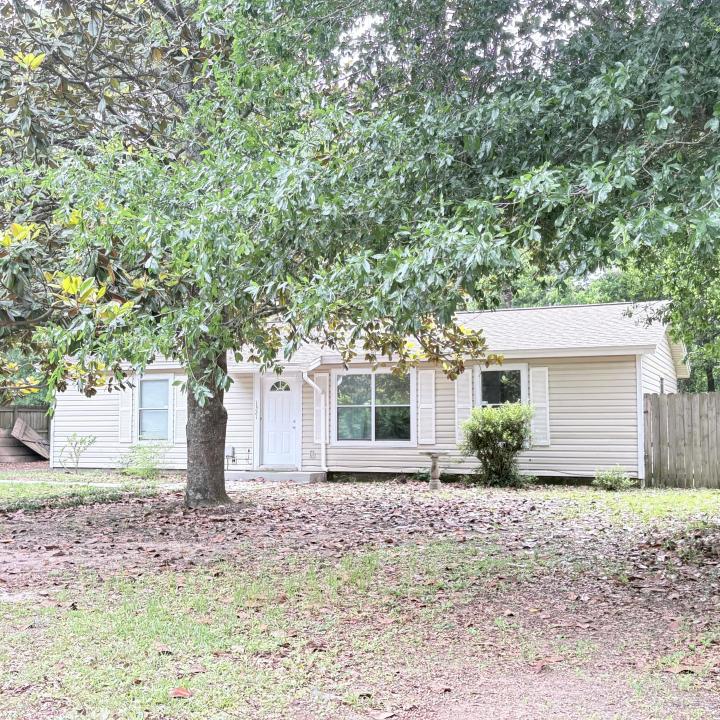 1321 Sunshine Drive, Crestview, فلوريدا 32539, الولايات المتحدة