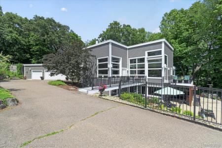 5255 Oak Hill Trail N, CommerceTwp, Michigan 48382, USA