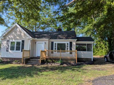 1064 Howard Street, Spartanburg, South Carolina 29303, USA