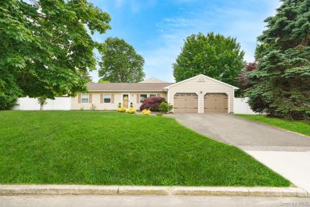 2 Michael Avenue, Bellport, New York 11713, USA