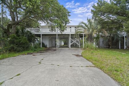 132 Calhoun Dr., Murrells Inlet, South Carolina 29576, USA