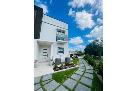 OMEGA POINTE - CANAL EDGE, GATED COMPLEX IN PROSPECT. AVAIL 1ST AUG, Prospect, Grand Cayman, Isole Cayman