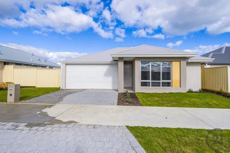 24 Echidna Entrance, Dawesville, WA 6211, Australia
