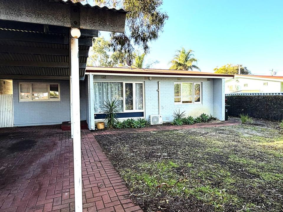 15K Calvert Way, Girrawheen, WA 6064, Australia