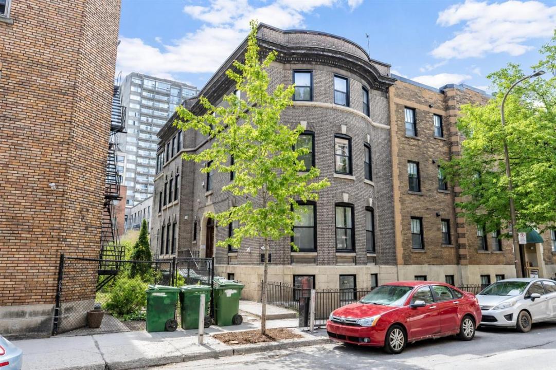 2066-2070 Av. Lincoln, Montréal (Ville-Marie), Quebec H3H 1H9, Canada