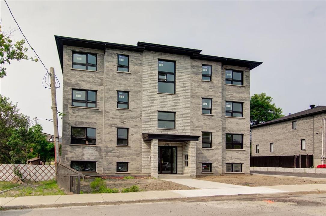 990 Av. Rose-de-Lima, Laval (Saint-Vincent-de-Paul), Quebec H7E 2S6, Canada