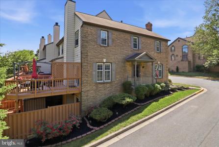 5916 Wescott Hills Way, Alexandria, Virginie 22315, États-Unis