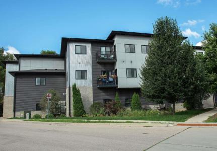 221 E 5th Street 205, Cedar Falls, Iowa 50613, USA