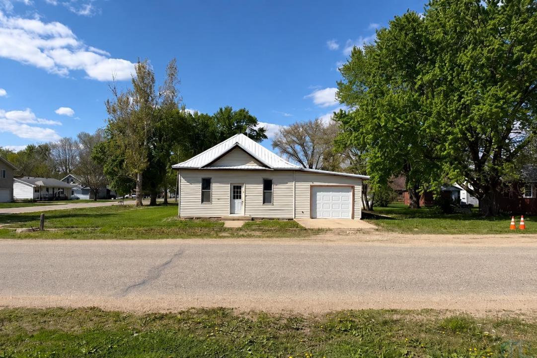 301 E Bridge Street, Anthon, Iowa 51004, Stati Uniti