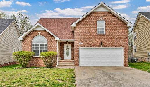 2581 Alex Overlook Way, Clarksville, Tennessee 37043, USA