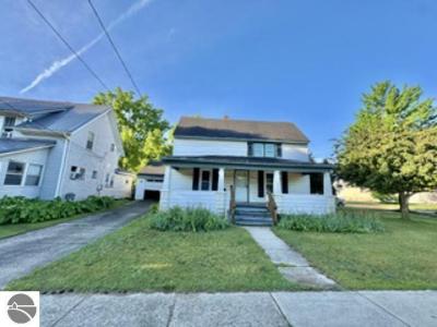 221 W Center Street, Alma, Michigan 48801, USA