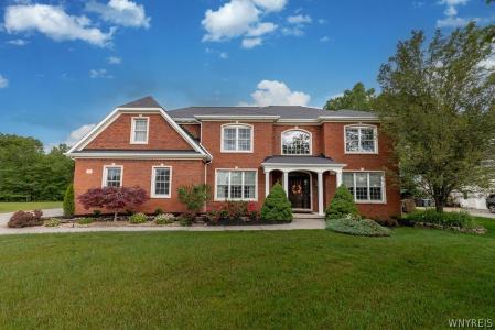 81 Hidden Oaks Court, Grand Island, New York 14072, USA