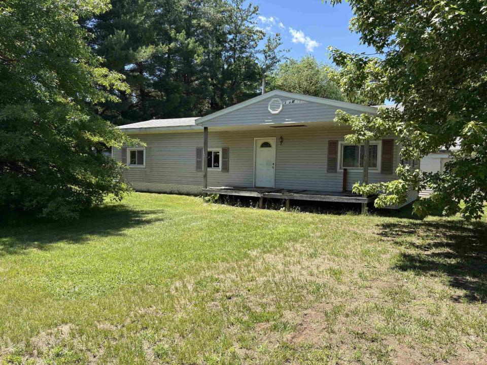 4727 Brown, Vassar, Michigan 48768, USA