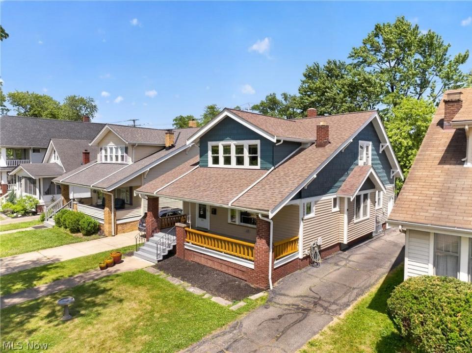 2223 Carabel Avenue, Lakewood, Ohio 44107, États-Unis