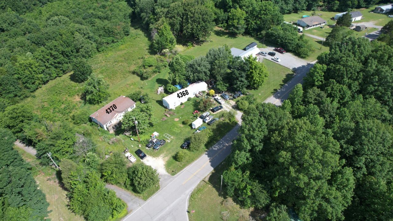 4368 Old Metal Rd, Palmyra, Tennessee 37142, USA