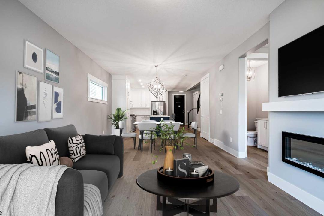 925 REYNOLDS LANE SW, Airdrie, Alberta T4B 5L7, Canadá