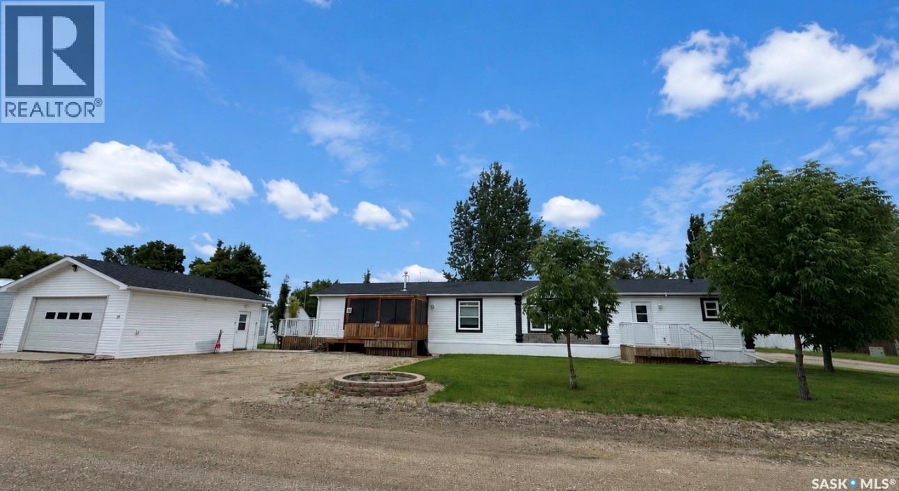 29 SUNRISE ESTATES, Assiniboia, Saskatchewan S0H 0B0, Canada