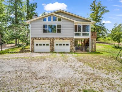 1943 Landrum Road, Columbus, Caroline Du Nord 28722, États-Unis