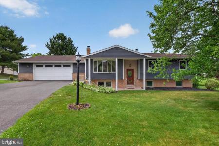 807 Lancelot Avenue, MECHANICSBURG, Pennsylvania 17055, USA