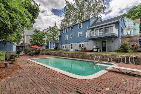 67 Cook Avenue, Chelsea, Massachusetts 02150, USA