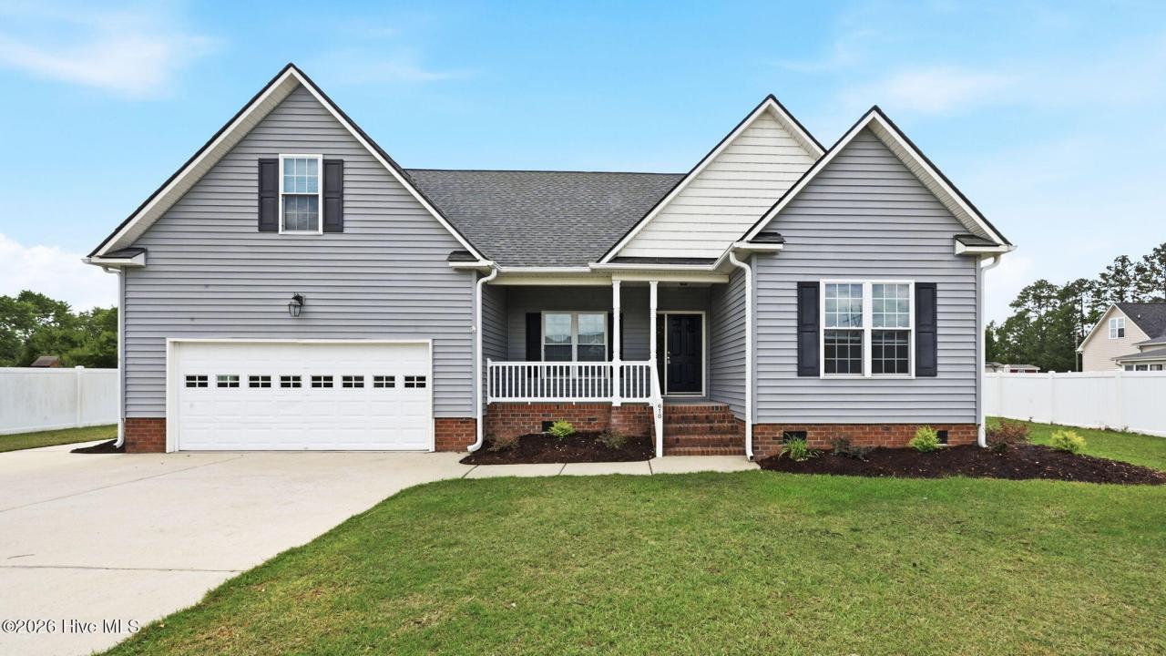 618 Broadmoor Court, Grimesland, North Carolina 27837, USA