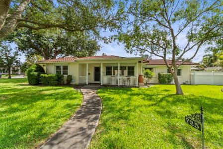 725 61st St. N., St. Petersburg, Floride 33710, États-Unis